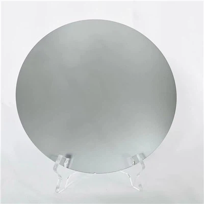 Corte de lingotes de silicio